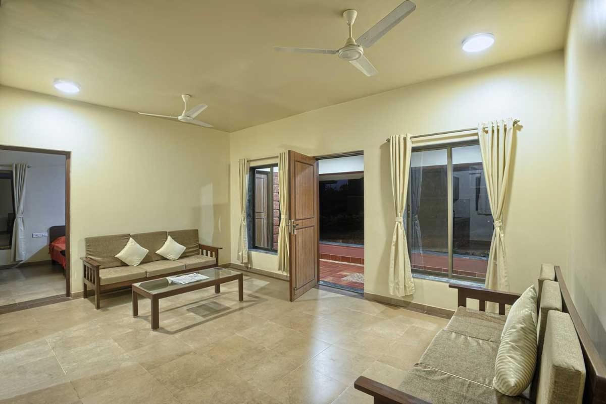 Regenta Resort Mango Village Guhagar Kudān Εξωτερικό φωτογραφία